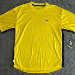Nike Men's Bright Yellow and Black Short Sleeve Dri Fit Tee